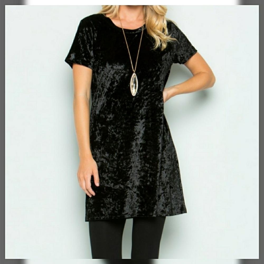 Black Crushed Velvet Tunic Shortsleeve Top - Picture 1 of 4